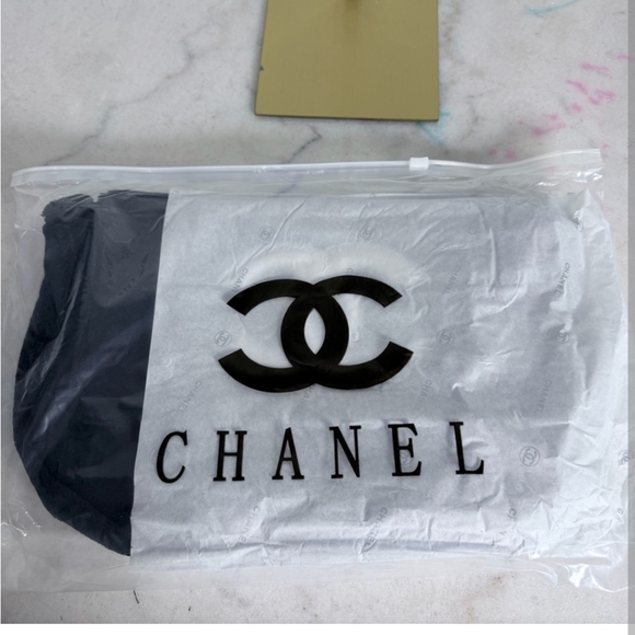 CC Precision VIP/GWP Novelty Teddy Plus Black With White Logo Crossbody - Picture 3 of 3